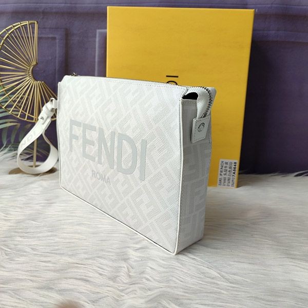 日本未入荷フェンディ 偽物☆FFファブリック スリム クラッチバッグ 7VA564AJJ4F1HR7