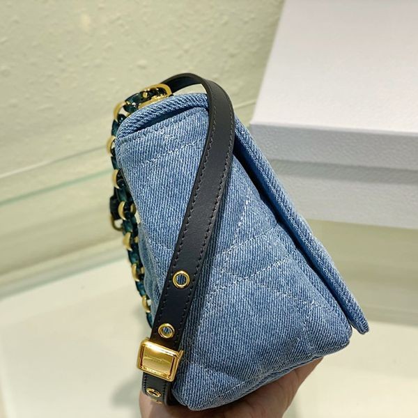 日本未入荷ディオール CARO ミディアムバッグ カーフスキン ショルダー 偽物 deq32233
