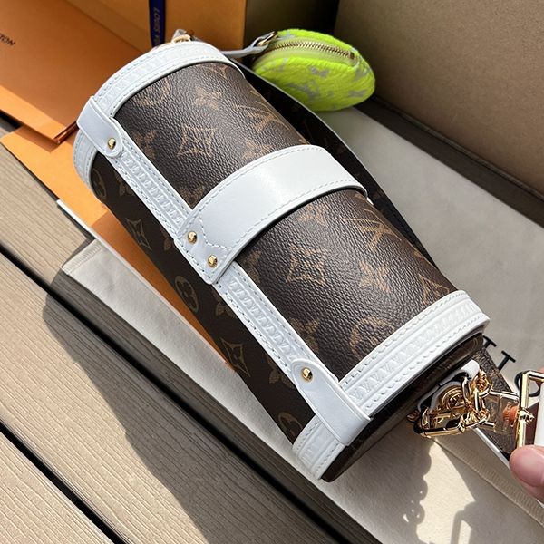 可愛い ルイヴィトン ショルダーバッグ 偽物 可愛いサイズ感 m81485