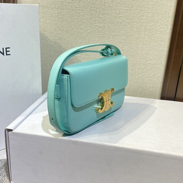 累積売上総額第１位！セリーヌ 偽物トリオンフチェーンショルダーバッグ リザード 4色 197994BFJ.29VD