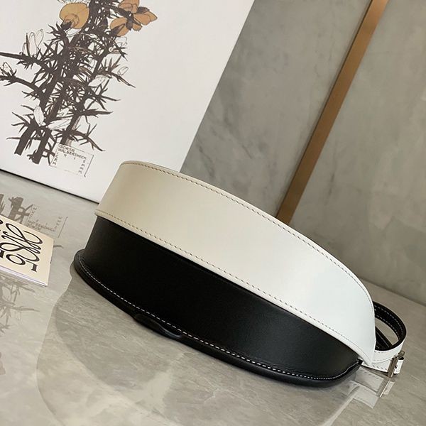 超話題!ロエベ ヒールポーチ ミニ ショルダーバッグ コピー lox15754