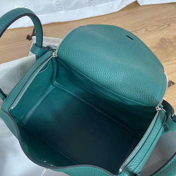 超話題!エルメス 偽物 リンディ 26cm トリヨンクレマンス 2色金具 erz38262