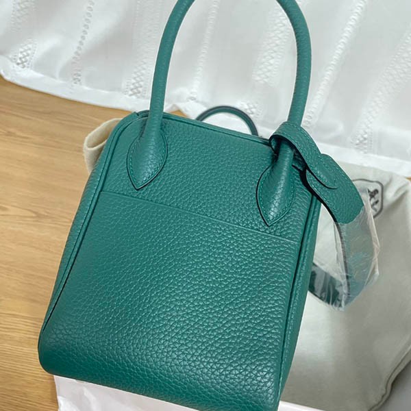 超話題!エルメス 偽物 リンディ 26cm トリヨンクレマンス 2色金具 erz38262