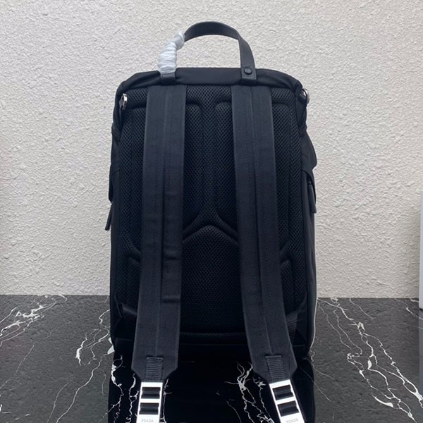 《大人気》プラダ アディダス 偽物 Re-Nylon バックパック puu71574