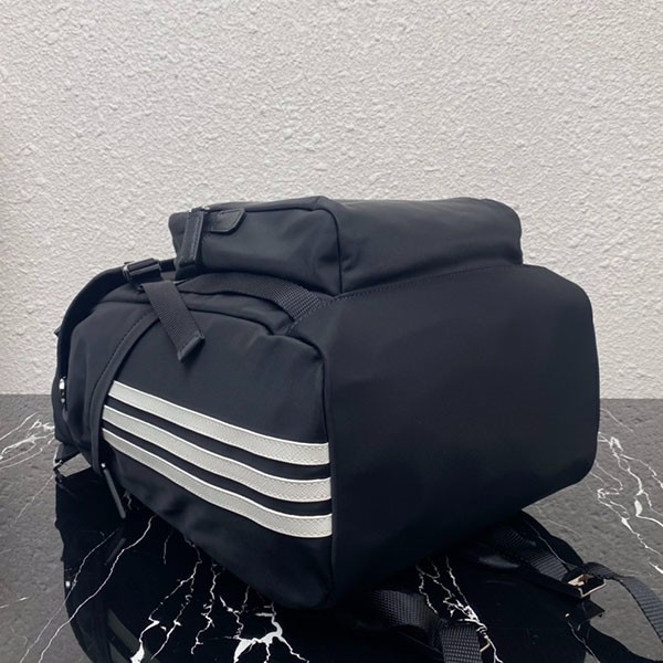 《大人気》プラダ アディダス 偽物 Re-Nylon バックパック puu71574