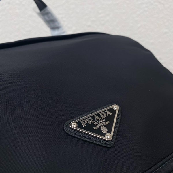 《大人気》プラダ アディダス 偽物 Re-Nylon バックパック puu71574
