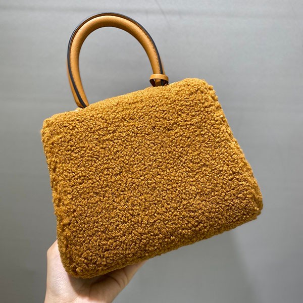 大人気!!新色 デルヴォー ブリヨン もこもこ ハンドバッグ コピー Dej09565