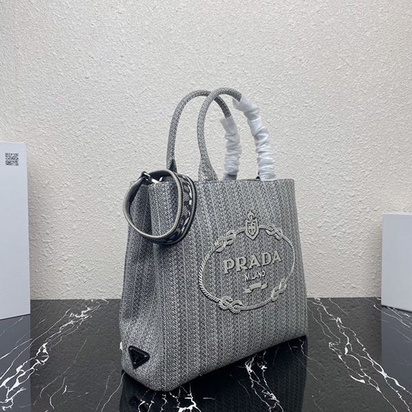 【人気】プラダ 偽物 に刺繍 トートバッグ 1BA341