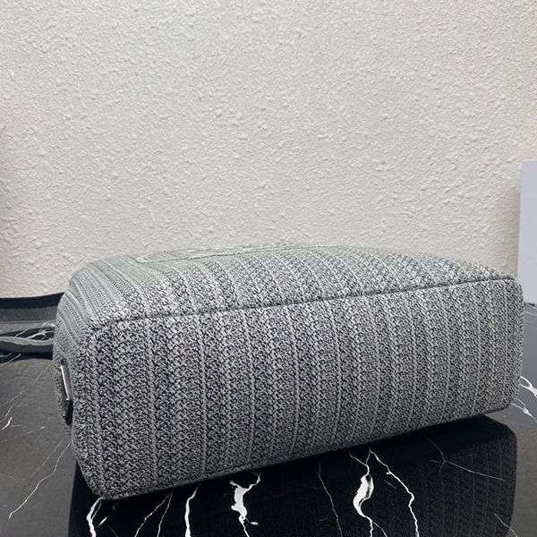 【人気】プラダ 偽物 に刺繍 トートバッグ 1BA341
