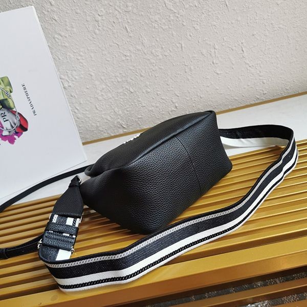 プラダ コピー ショルダーバッグ レザー 送料込 1BC146