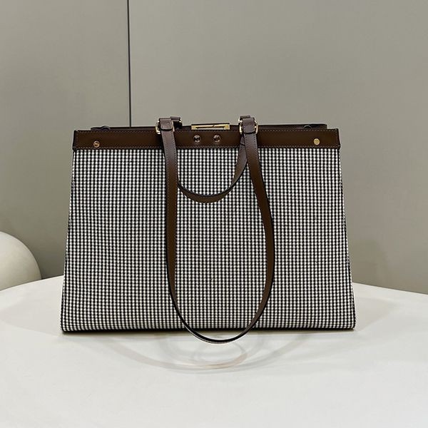 大人気 フェンディ トートバッグ 偽物 fej15191