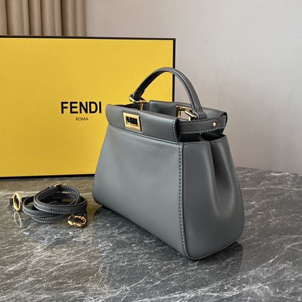 人気 フェンディ コピー ショルダーバッグお洒落に♪ fep97673