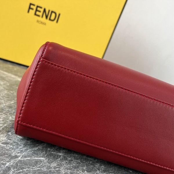 目を惹くカラー フェンディ ショルダーバッグ 偽物 fev72717