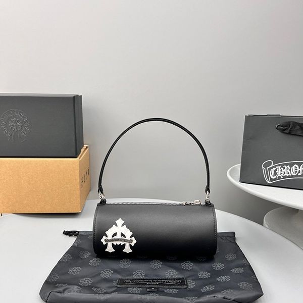 注目度抜群！クロムハーツ 偽物 クロス バケツバッグ Kun45818