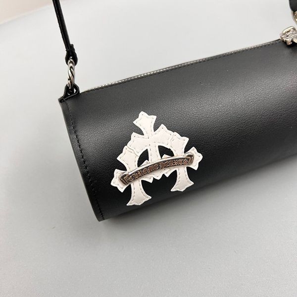 注目度抜群！クロムハーツ 偽物 クロス バケツバッグ Kun45818