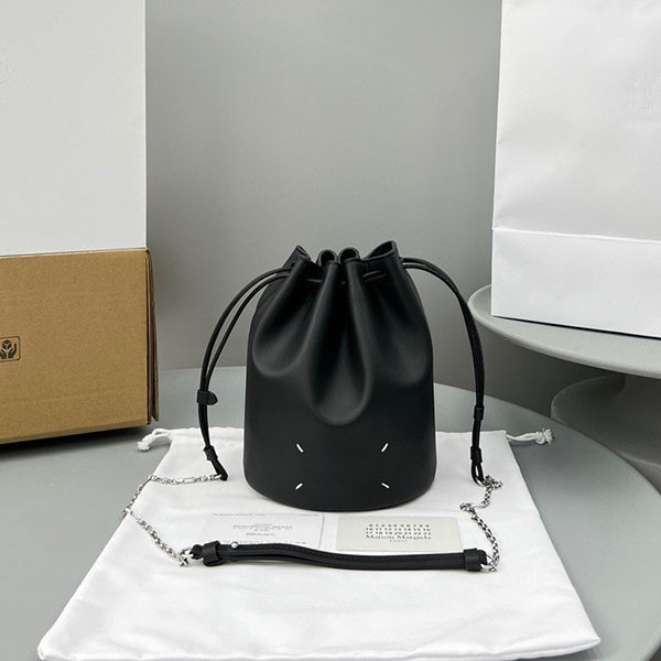 送料込 メゾン マルジェラ「タビ」バケットバッグ 偽物 ショルダーバッグ SB3WG0028P5025T8013