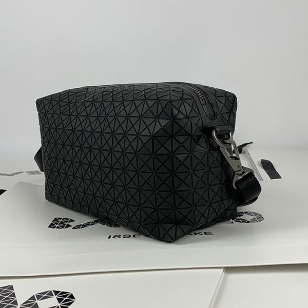 使い勝手良し【BAOBAO ISSEY MIYAKE 偽物】カルトンマット クロスボディバッグ bay07661