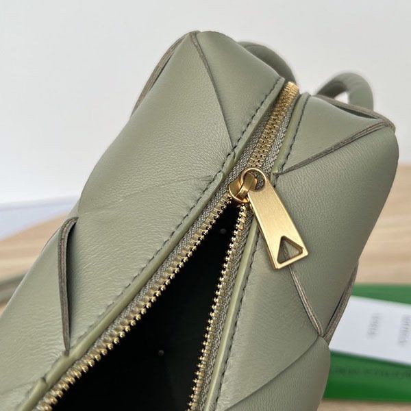 即発送 ボッテガ カセット スモール コピー ショルダーバッグ bor64198