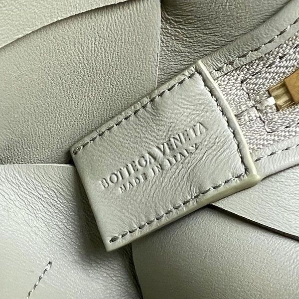 即発送 ボッテガ カセット スモール コピー ショルダーバッグ bor64198