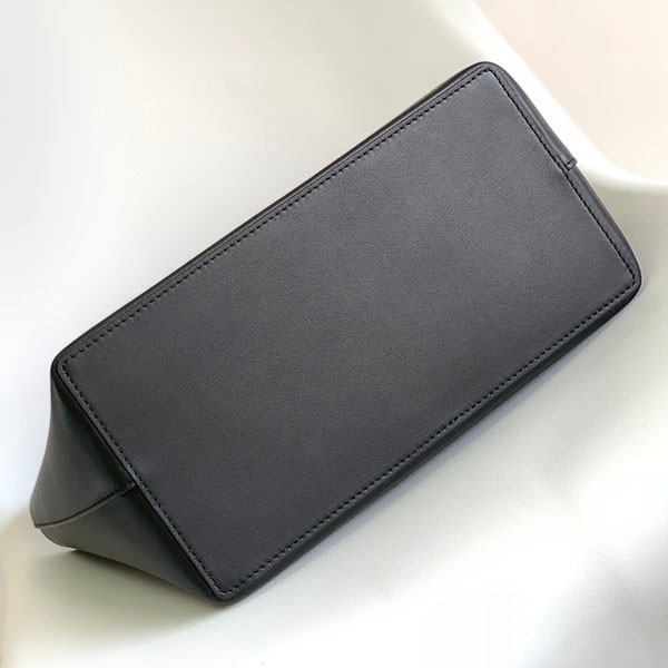 日本未入荷 ロエベ トートバッグ 偽物アナグラム スモール loq62366