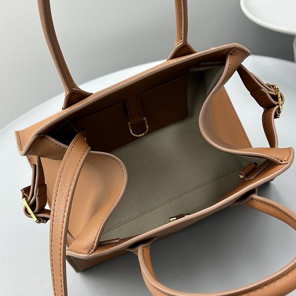 お洒落に♪ザロウ マルゴー 偽物 THE ROW Margaux10 レザー バッグ zag86725