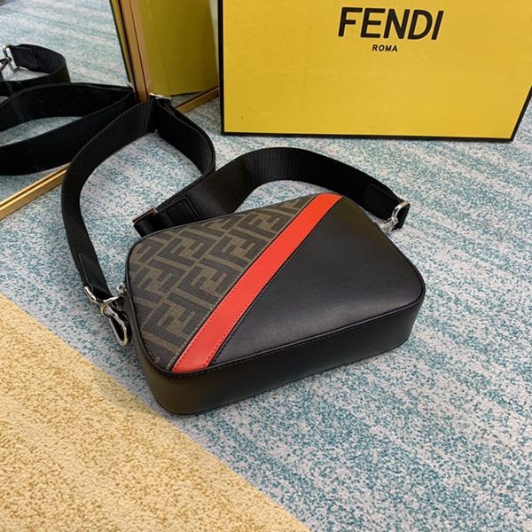 目を惹くカラー フェンディ カメラショルダーバッグ 偽物 fed80027