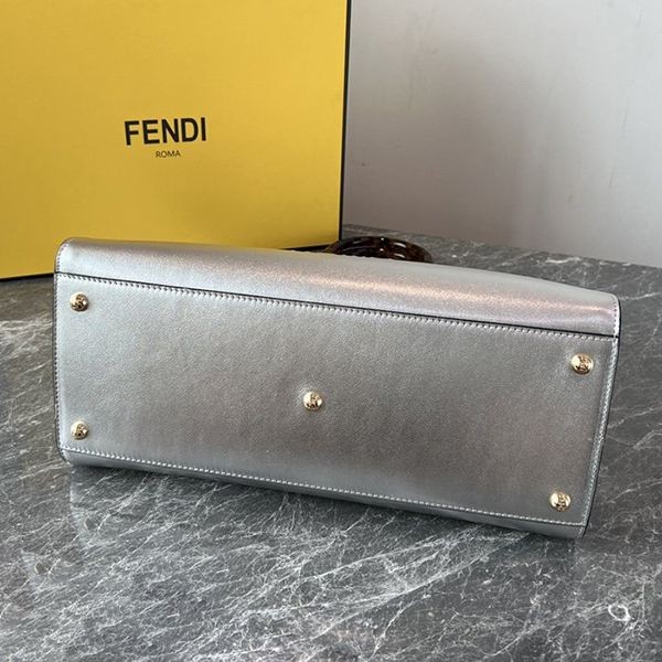 ☆超人気☆フェンディ サンシャイン ミディアム レザー ショッパーバッグ 偽物 fep53986