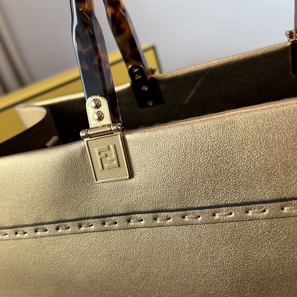 激安価格！フェンディ サンシャイン ミディアム レザー 偽物ショッパーバッグ fey17911