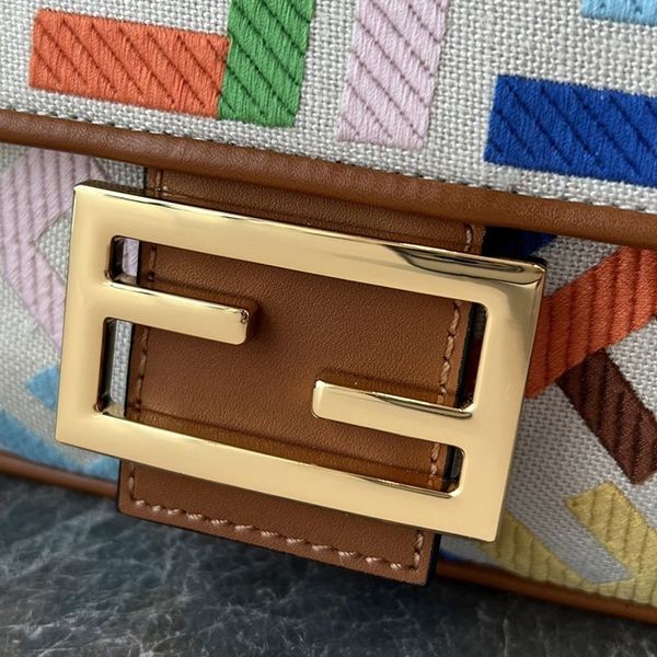 フェンディ バゲットFF刺繍 ハウンド ショルダーバッグ コピー few86164