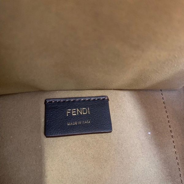 速達発送 フェンディ＊サンシャイン コピー ミディアム レザー ショッパー fet31635