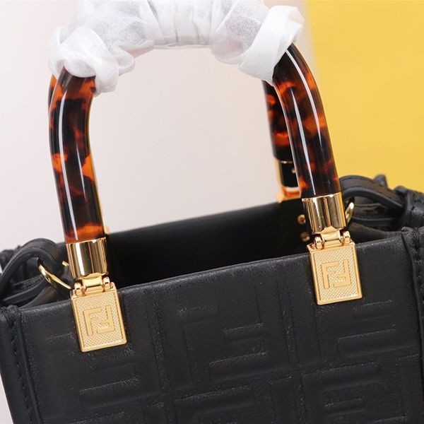 フェンディ Sunshine Shopper FF柄 レザーミニバッグ コピー fet50094