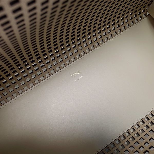 ギフトに最適 フェンディ サンシャイン ミディアム トートバッグ 偽物 fey96352