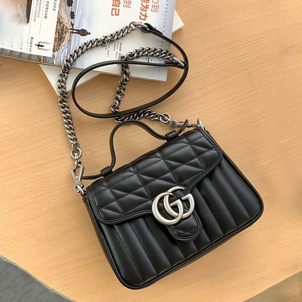大人気!グッチ ミニ トップハンドルバッグ 偽物 GGマーモント gum35026