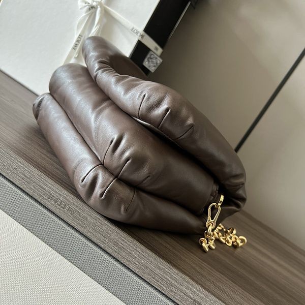 稀少ロエベ Goya Puffe ナッパ ラムスキン ショルダーバッグ コピー loo11667