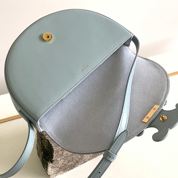 セリーヌ トリオンフ 偽物 BESACE TRIOMPHE ショルダーバッグ Cen40182