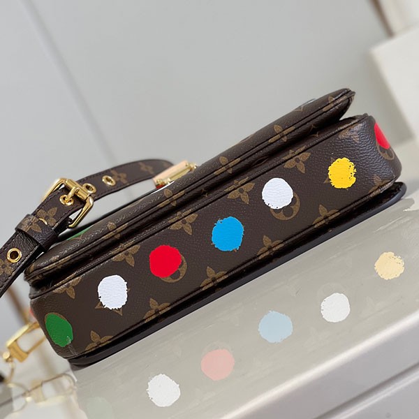 限定コラボ【ルイヴィトン コピー】草間彌生 ポシェットメティス ショルダーバッグ M46384
