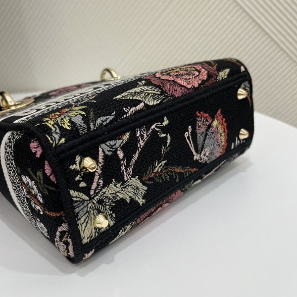 新作入手困難 レディディオール 偽物 ハンドバッグ 送料込 deo18732