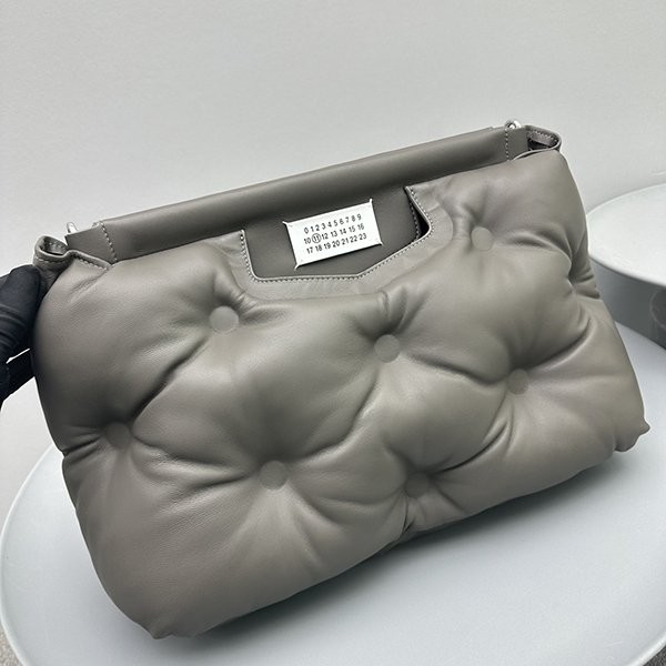 マルジェラ グラムスラム 偽物 バッグ MM6  ミディアム Mad41402