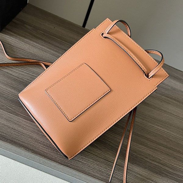 使い勝手良し ロエベ アナグラムレザーショルダーバッグ 偽物 lov95292