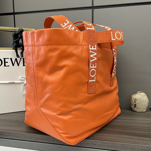 最新でオシャレ ロエベ フォールドショッパー トートバッグ コピー lom60786