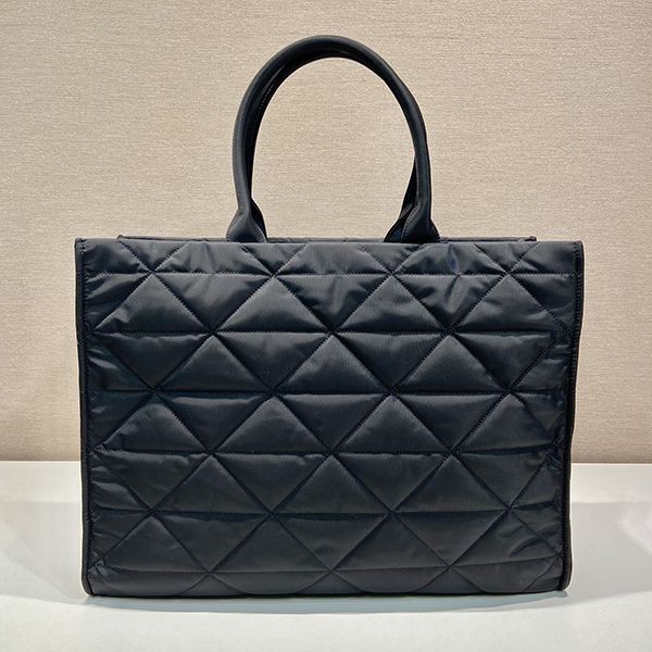 売上総額１位！プラダ Re-Nylon トップステッチ トートバッグ 偽物 2VG096 puo67071