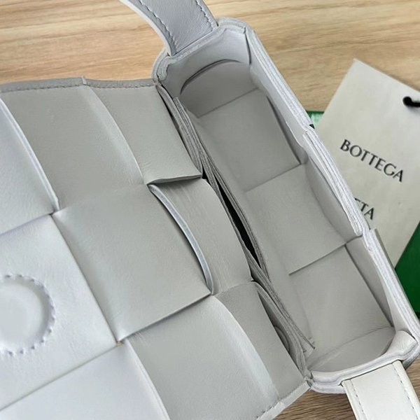 新色登場★ボッテガ ヴェネタ キャンディー 偽物カセット クロスボディミニバッグ box20608