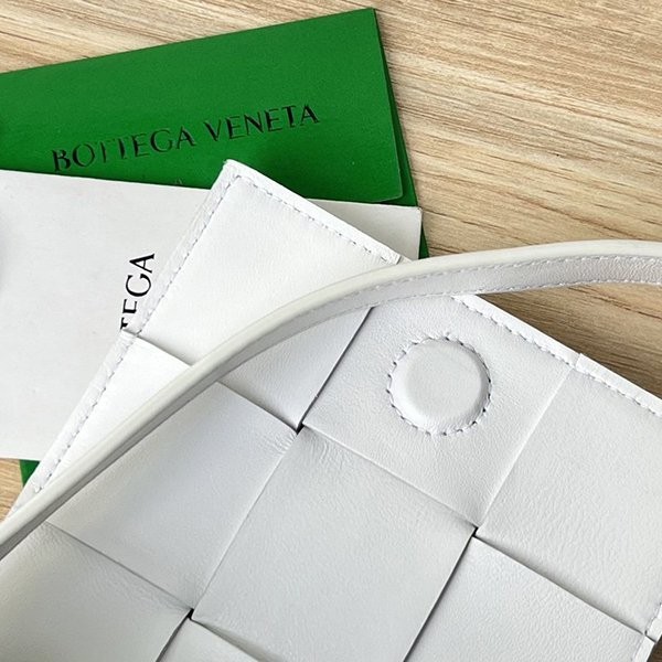 新色登場★ボッテガ ヴェネタ キャンディー 偽物カセット クロスボディミニバッグ box20608