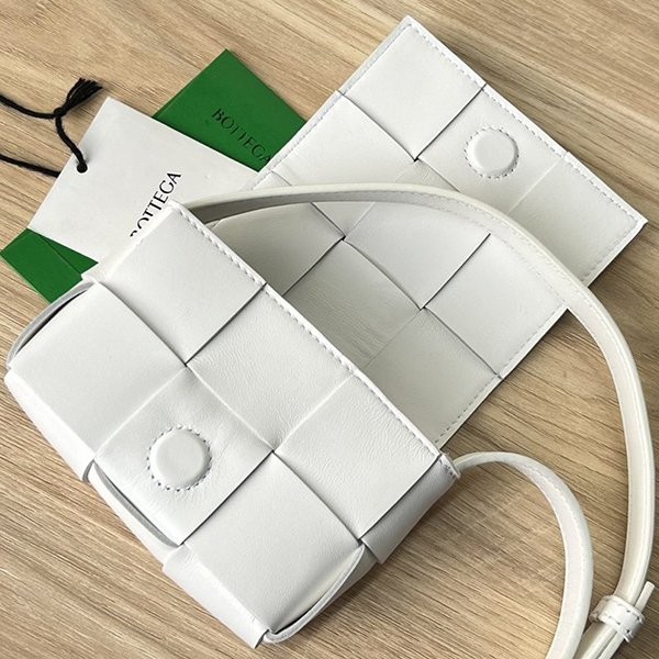 新色登場★ボッテガ ヴェネタ キャンディー 偽物カセット クロスボディミニバッグ box20608