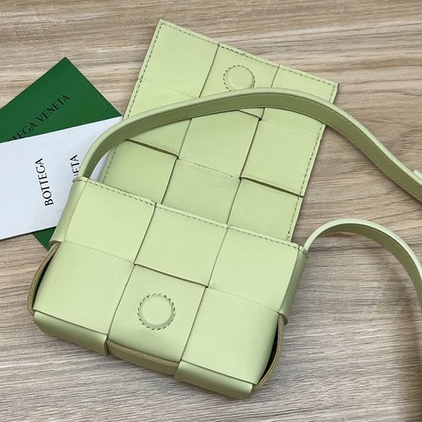 ボッテガ ヴェネタ キャンディー コピーカセット クロスボディミニバッグ boq55662