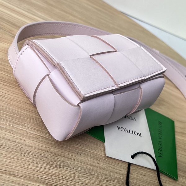 ボッテガ ヴェネタ コピーキャンディー カセット クロスボディミニバッグ boa84936