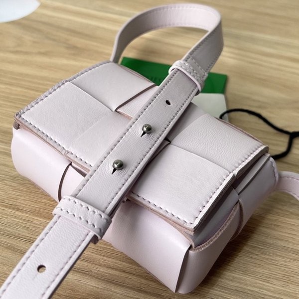 ボッテガ ヴェネタ コピーキャンディー カセット クロスボディミニバッグ boa84936