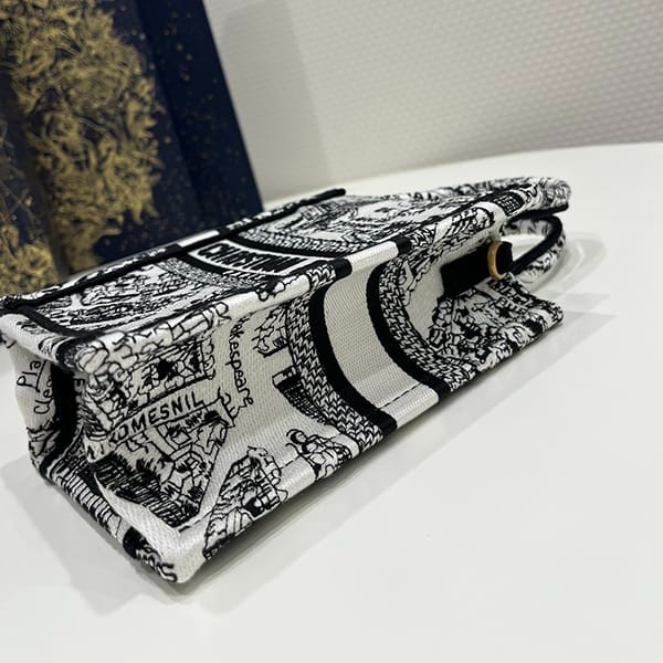 《大人気》ディオール 偽物 BOOK TOTE ミニ フォンバッグ ded66799