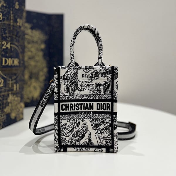 《大人気》ディオール 偽物 BOOK TOTE ミニ フォンバッグ ded66799