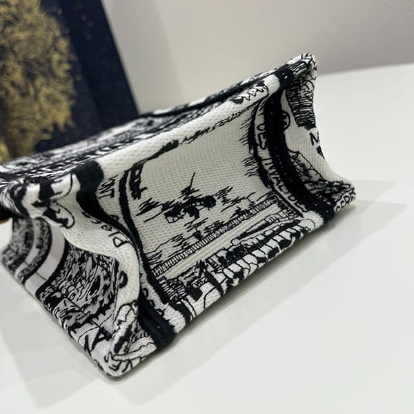 《大人気》ディオール 偽物 BOOK TOTE ミニ フォンバッグ ded66799